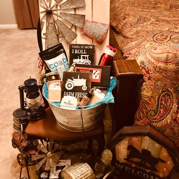 Custom old frames and gift buckets!! - Picture 3 of 3